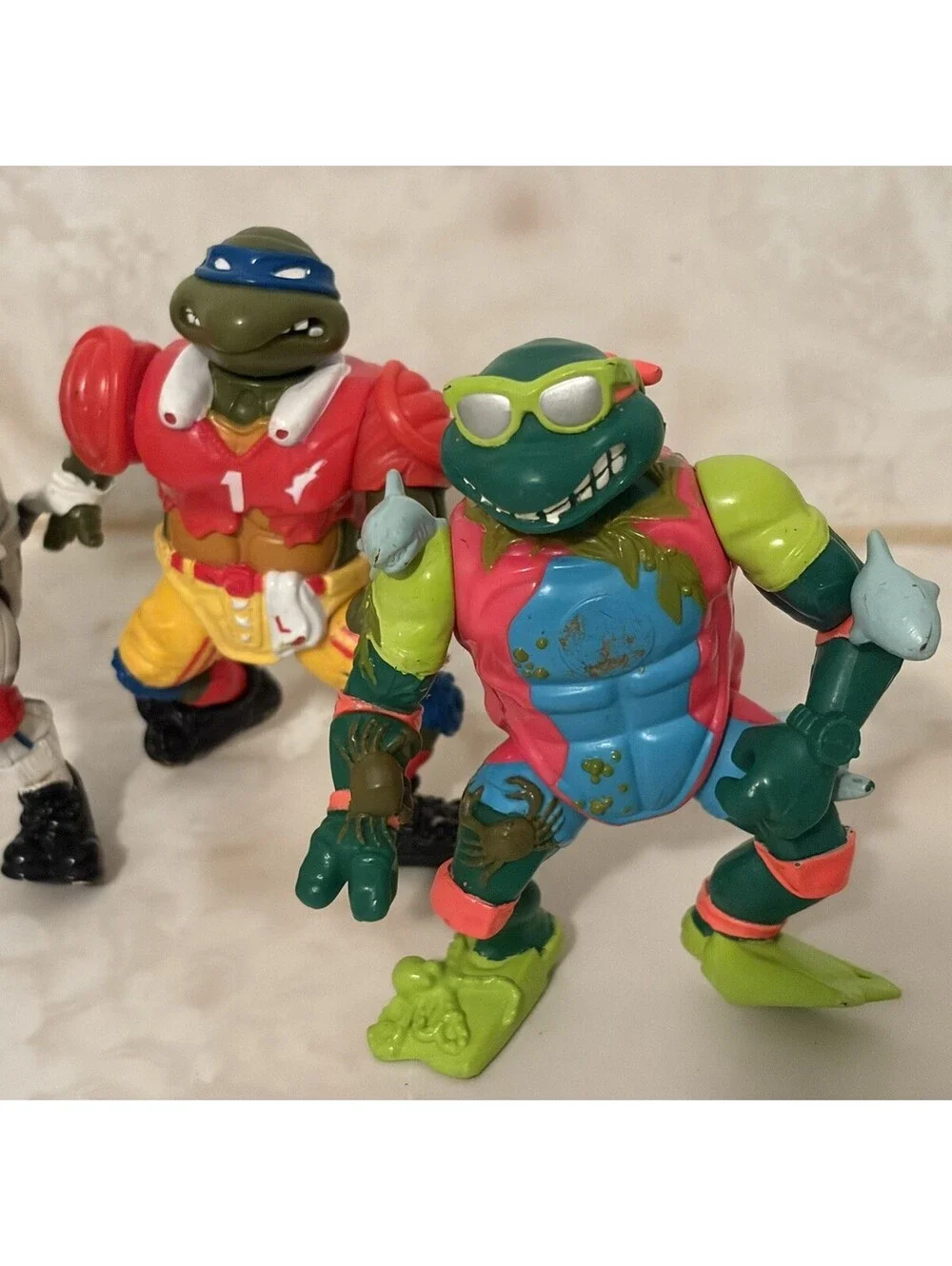 Lot of 4 Vintage TMNT Teenage Mutant Ninja Turtles 1992 Action Figures Toys
